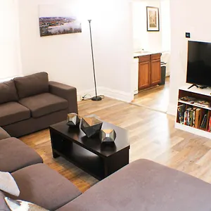 https://2-br-off-street-parking-amazing-view-nearby.hotels-in-pittsburgh.com