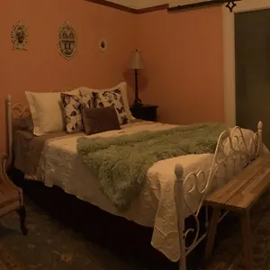https://irenehouse.bestsacramentohotels.com